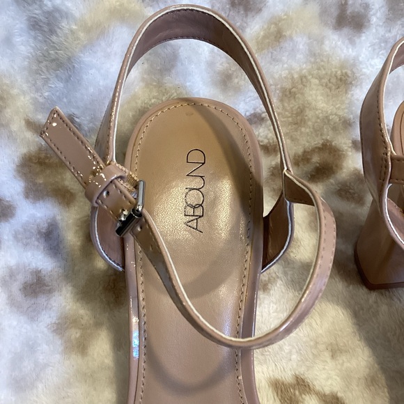ABOUND Patent Leather Nude High Heel Sandal, Size 10 - Picture 8 of 13